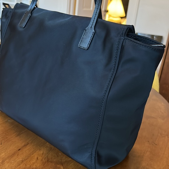 Kate Spade Tote - Picture 2 of 12